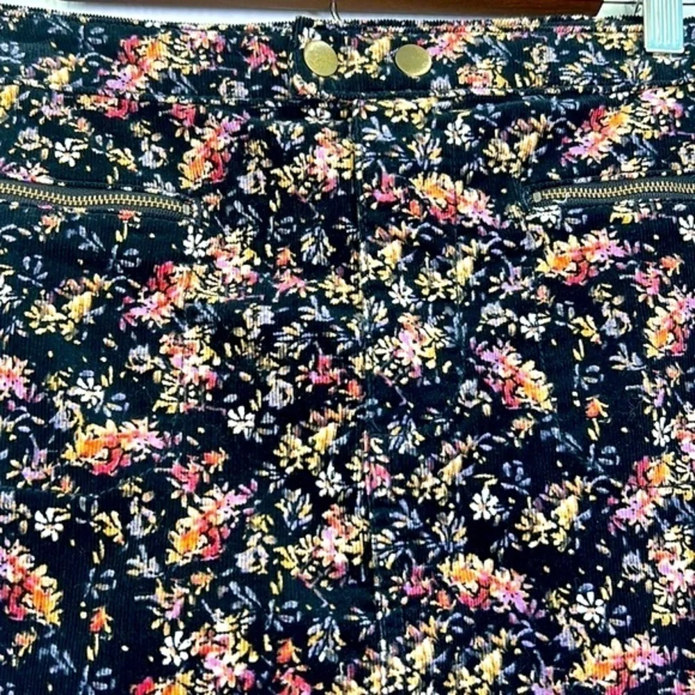 Mossimo Supply CO - Floral Corduroy Black Button Mini Skirt Size 6